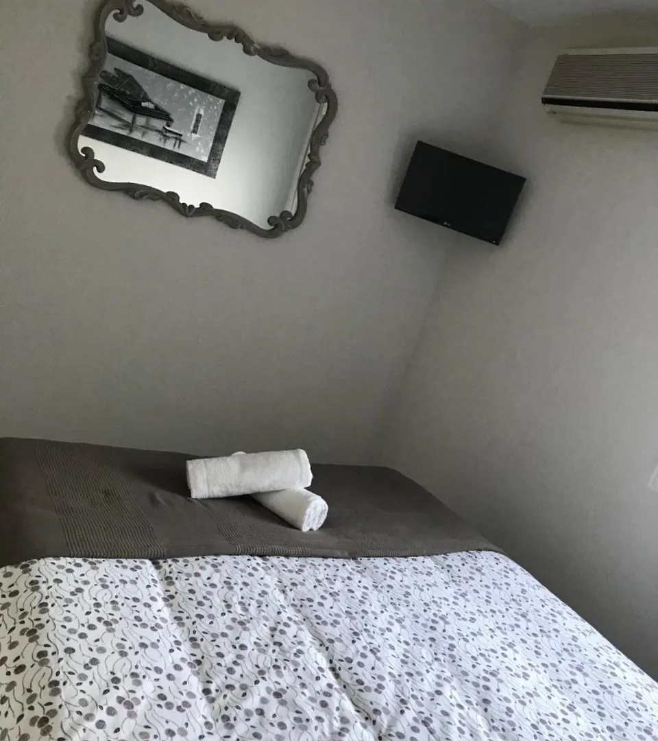 Apartamento Alfaros Apartment Cordoba